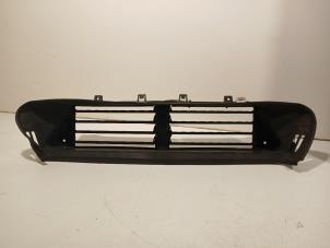 Gebruikte Bumper Rooster Volvo V40 Prijs € 171,00 Margeregeling aangeboden door Van der Ven Autorecycling B.V.