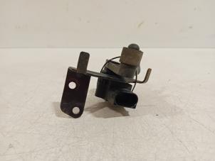 Gebruikte Computer Verlichting Jaguar XE Prijs € 26,00 Margeregeling aangeboden door Van der Ven Autorecycling B.V.