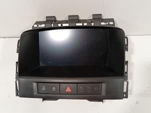 Gebruikte Display Interieur Opel Astra Prijs € 193,00 Margeregeling aangeboden door Van der Ven Autorecycling B.V.