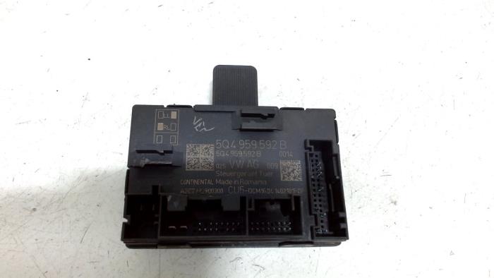 Gebruikte Computer Diversen Seat Leon Prijs € 14,00 Margeregeling aangeboden door Van der Ven Autorecycling B.V.