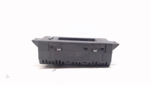 Gebruikte Display Interieur Opel Corsa Prijs € 15,00 Margeregeling aangeboden door Van der Ven Autorecycling B.V.