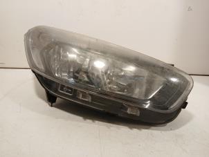 Gebruikte Rechter Koplamp Ford Tourneo Courier Prijs € 296,00 Margeregeling aangeboden door Van der Ven Autorecycling B.V.