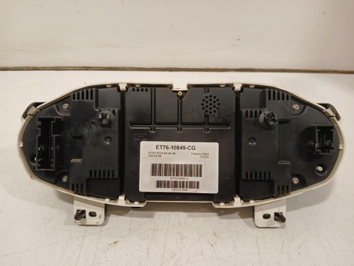 Instrumentenpaneel van een Ford Tourneo Courier 2014