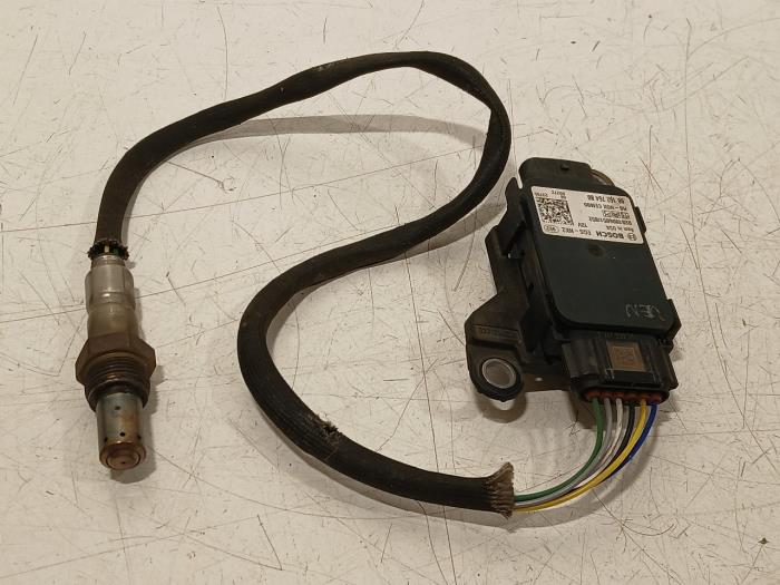 Gebruikte Lambda Sonde Opel Vivaro Prijs € 25,00 Margeregeling aangeboden door Van der Ven Autorecycling B.V.
