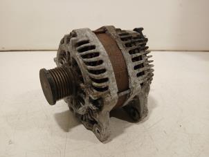 Gebruikte Dynamo Renault Espace Prijs € 45,00 Margeregeling aangeboden door Van der Ven Autorecycling B.V.