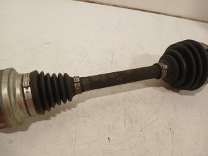 Gebruikte Cardanas rechts-voor (VWA) Volkswagen Passat Prijs € 215,00 Margeregeling aangeboden door Van der Ven Autorecycling B.V.