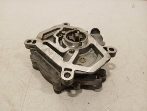 Gebruikte Vacuumpomp (Benzine) Mercedes B-Klasse Prijs € 26,00 Margeregeling aangeboden door Van der Ven Autorecycling B.V.