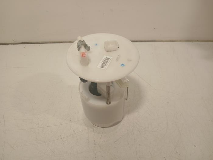 Gebruikte Tank element Pomp Suzuki Swift Prijs € 95,00 Margeregeling aangeboden door Van der Ven Autorecycling B.V.