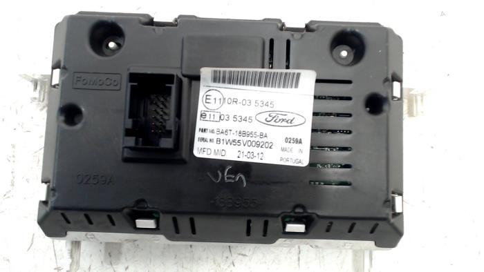 Gebruikte Display Interieur Ford Fiesta Prijs € 12,00 Margeregeling aangeboden door Van der Ven Autorecycling B.V.