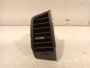 Gebruikte Bumper Rooster Skoda Karoq Prijs € 30,00 Margeregeling aangeboden door Van der Ven Autorecycling B.V.