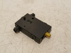 Gebruikte Antenne Versterker BMW 5-Serie Prijs € 25,00 Margeregeling aangeboden door Van der Ven Autorecycling B.V.