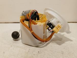 Gebruikte Tank element Pomp BMW 5-Serie Prijs € 97,00 Margeregeling aangeboden door Van der Ven Autorecycling B.V.
