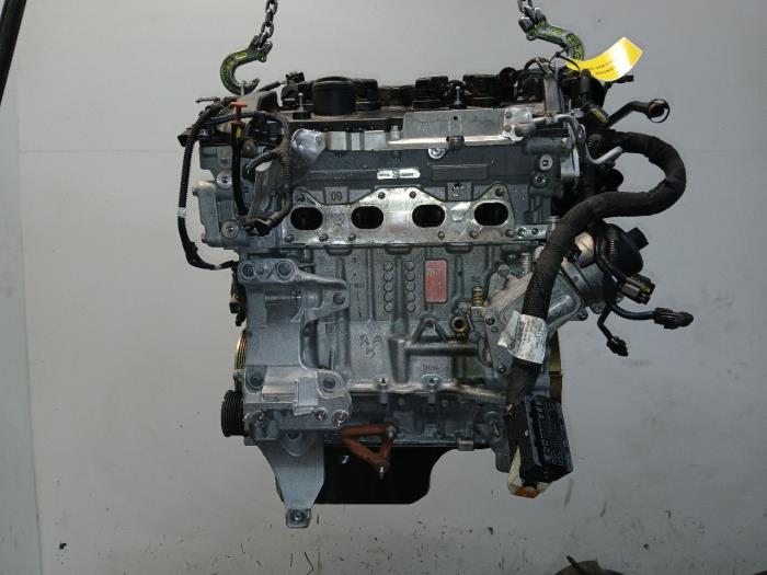Motor van een Peugeot 3008 2024