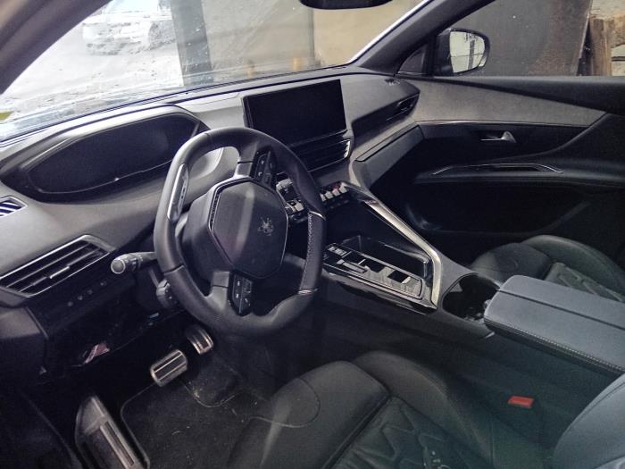 Motor van een Peugeot 3008 2024