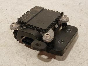 Gebruikte Cruise control sensor Peugeot 3008 Prijs € 424,00 Margeregeling aangeboden door Van der Ven Autorecycling B.V.