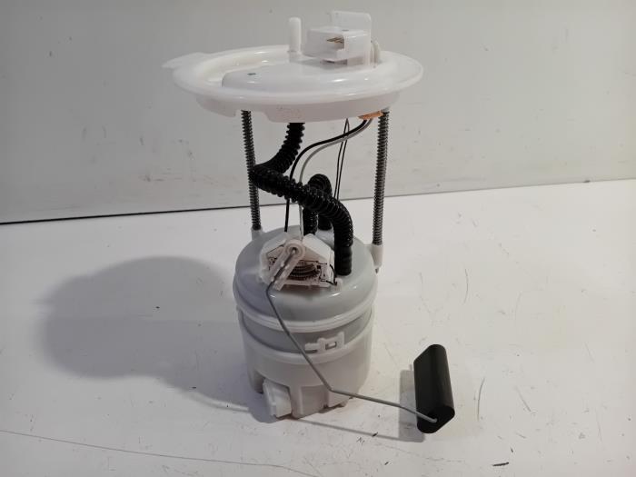 Gebruikte Tank element Pomp Fiat 500X Prijs € 75,00 Margeregeling aangeboden door Van der Ven Autorecycling B.V.