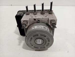 Gebruikte ABS Pomp Volkswagen Passat Prijs € 95,00 Margeregeling aangeboden door Van der Ven Autorecycling B.V.