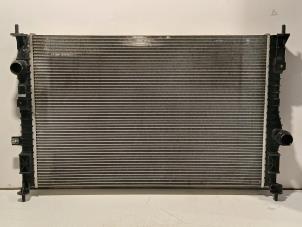 Gebruikte Radiateur Peugeot 3008 Prijs € 80,00 Margeregeling aangeboden door Van der Ven Autorecycling B.V.