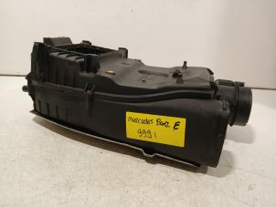 Gebruikte Luchtfilterhuis Mercedes E-Klasse Prijs € 26,00 Margeregeling aangeboden door Van der Ven Autorecycling B.V.