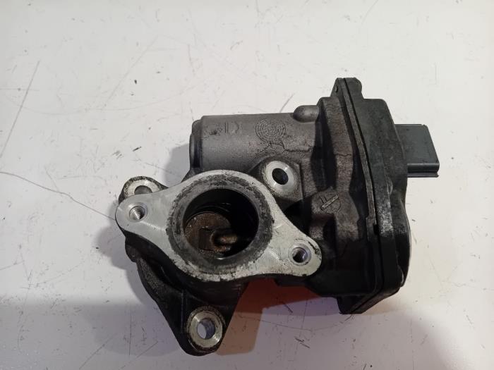 Gebruikte EGR Klep Mercedes A-Klasse Prijs € 26,00 Margeregeling aangeboden door Van der Ven Autorecycling B.V.
