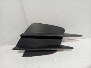 Gebruikte Bumperdeel rechts-voor Mercedes C-Klasse Prijs € 36,00 Margeregeling aangeboden door Van der Ven Autorecycling B.V.