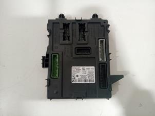 Gebruikte Computer Body Control Renault Scenic Prijs € 75,00 Margeregeling aangeboden door Van der Ven Autorecycling B.V.