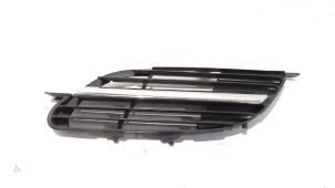 Gebruikte Bumper Rooster Nissan Almera Tino Prijs € 14,00 Margeregeling aangeboden door Van der Ven Autorecycling B.V.