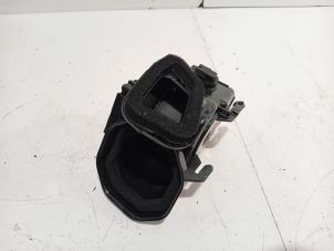 Gebruikte Diversen Mercedes C-Klasse Prijs € 26,00 Margeregeling aangeboden door Van der Ven Autorecycling B.V.