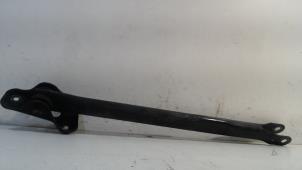 Gebruikte Draagarm set Landrover Evoque Prijs € 45,00 Margeregeling aangeboden door Van der Ven Autorecycling B.V.