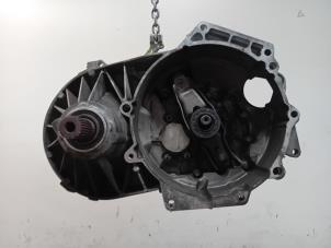 Gebruikte Versnellingsbak Volkswagen Transporter Prijs € 1.105,00 Margeregeling aangeboden door Van der Ven Autorecycling B.V.