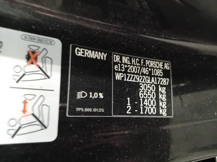 Computer Diversen van een Porsche Cayenne 2016