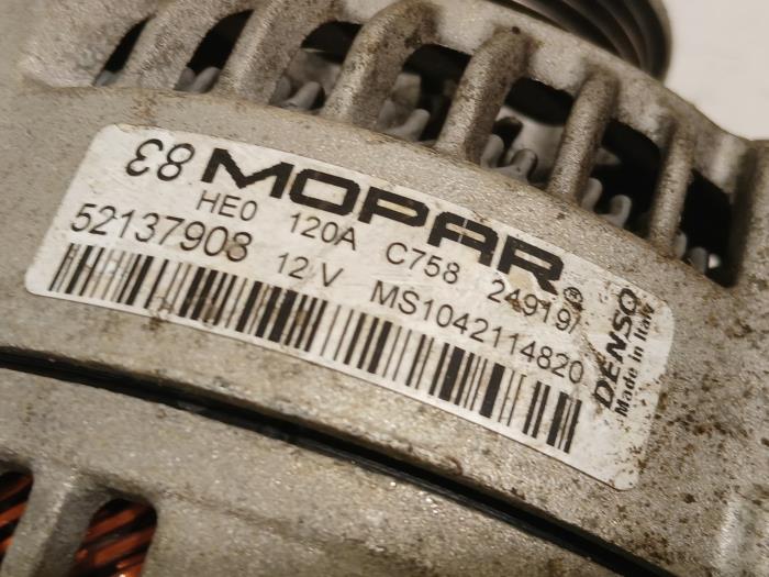 Dynamo van een Fiat Tipo 2019