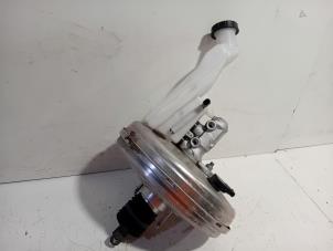 Gebruikte Rembekrachtiger Mercedes B-Klasse Prijs € 45,00 Margeregeling aangeboden door Van der Ven Autorecycling B.V.