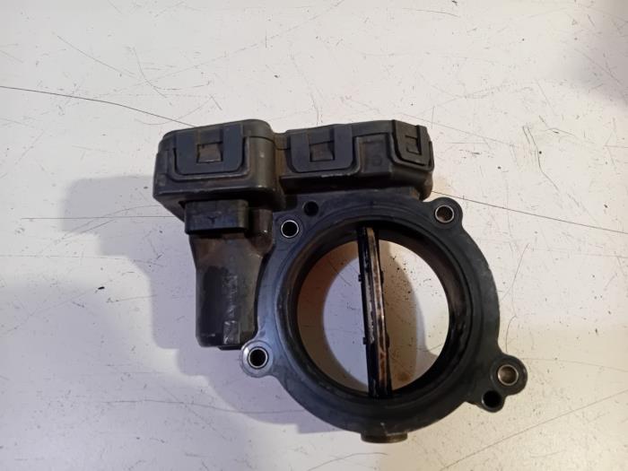 Gebruikte Gasklephuis Mercedes C-Klasse Prijs € 26,00 Margeregeling aangeboden door Van der Ven Autorecycling B.V.