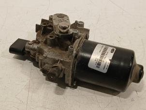 Gebruikte Ruitenwissermotor voor Ford Tourneo Courier Prijs € 60,00 Margeregeling aangeboden door Van der Ven Autorecycling B.V.