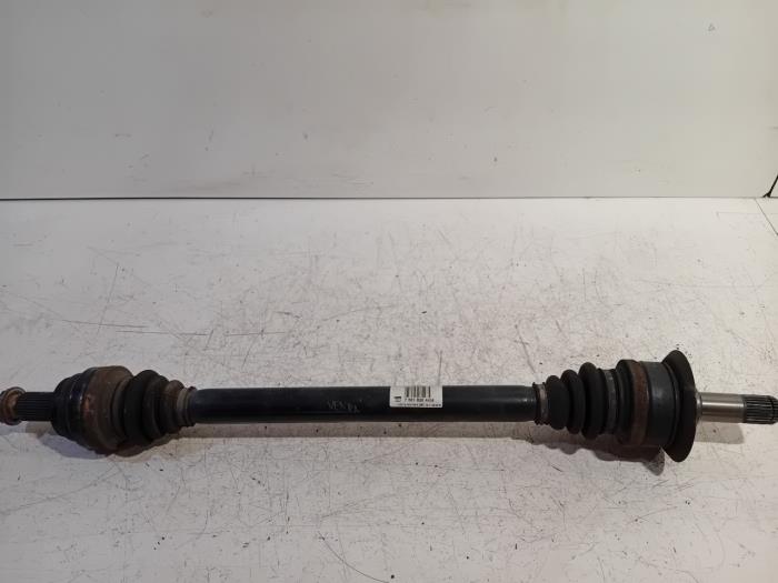 Gebruikte Aandrijfas rechts-achter BMW 5-Serie Prijs € 80,00 Margeregeling aangeboden door Van der Ven Autorecycling B.V.