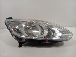 Gebruikte Rechter Koplamp Ford Grand C-Max Prijs € 99,00 Margeregeling aangeboden door Van der Ven Autorecycling B.V.