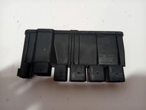 Gebruikte Bodycontrol Module BMW 3-Serie Prijs € 31,00 Margeregeling aangeboden door Van der Ven Autorecycling B.V.