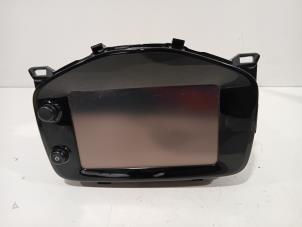 Gebruikte Display Interieur Peugeot 108 Prijs € 242,00 Margeregeling aangeboden door Van der Ven Autorecycling B.V.