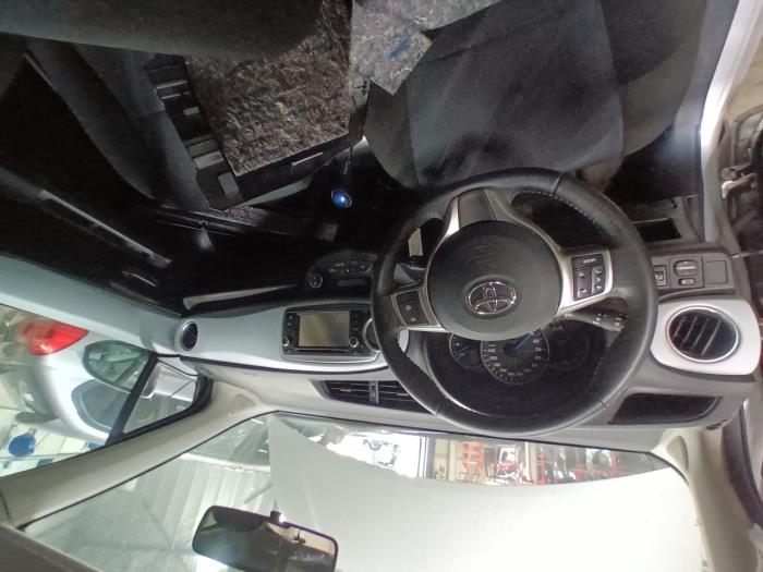 Bumperframe achter van een Toyota Yaris 2014