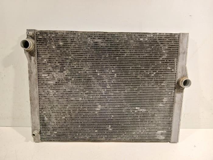 Gebruikte Radiateur BMW 6-Serie Prijs € 176,00 Margeregeling aangeboden door Van der Ven Autorecycling B.V.
