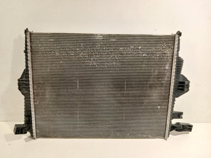 Gebruikte Radiateur Porsche Cayenne Prijs € 182,00 Margeregeling aangeboden door Van der Ven Autorecycling B.V.