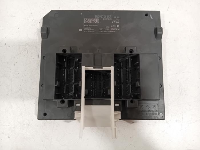 Gebruikte Module Bodycontrol Volkswagen E-Golf Prijs € 80,00 Margeregeling aangeboden door Van der Ven Autorecycling B.V.