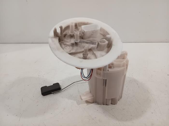 Gebruikte Tank element Pomp Audi A4 Prijs € 75,00 Margeregeling aangeboden door Van der Ven Autorecycling B.V.