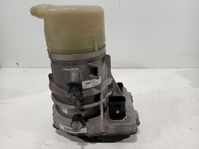 Gebruikte Stuurpomp Volvo V60 Prijs € 94,95 Margeregeling aangeboden door Van der Ven Autorecycling B.V.