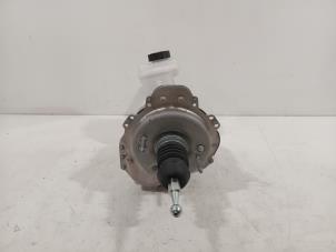 Gebruikte Rembooster Mercedes EQE Prijs € 424,00 Margeregeling aangeboden door Van der Ven Autorecycling B.V.