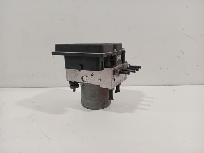Gebruikte ABS Pomp Citroen C4 Prijs € 215,00 Margeregeling aangeboden door Van der Ven Autorecycling B.V.