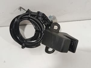 Gebruikte Deurslot Mechaniek 4Deurs rechts-achter Volkswagen Transporter Prijs € 16,00 Margeregeling aangeboden door Van der Ven Autorecycling B.V.