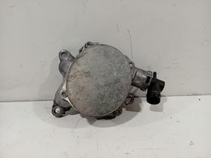 Gebruikte Vacuumpomp (Benzine) Renault Trafic Prijs € 50,00 Margeregeling aangeboden door Van der Ven Autorecycling B.V.