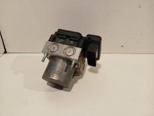 Gebruikte ABS Pomp Peugeot 3008 Prijs € 215,00 Margeregeling aangeboden door Van der Ven Autorecycling B.V.